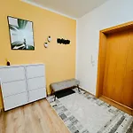 Modernes Mit Balkon Und Stellplatz *