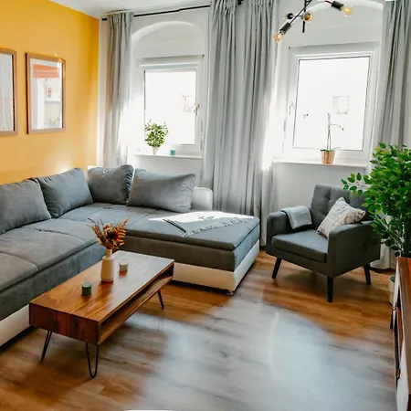 Modernes Mit Balkon Und Stellplatz * ケーニッヒスシュタイン・アン・デ・エルベ