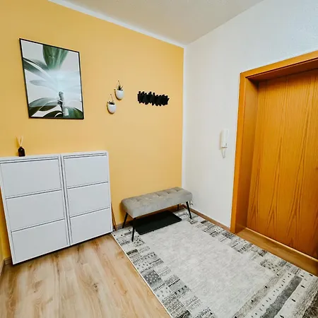 Modernes Mit Balkon Und Stellplatz *