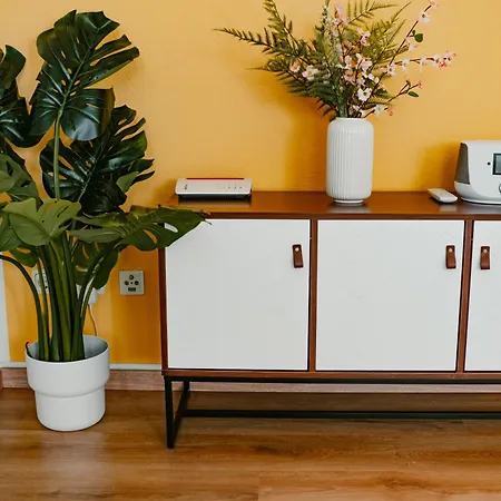 Modernes Mit Balkon Und Stellplatz Königstein an der Elbe