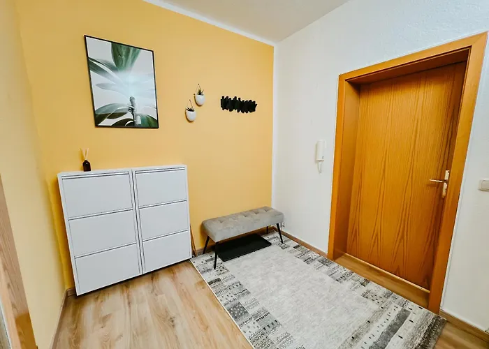 Modernes Mit Balkon Und Stellplatz *
